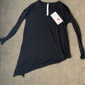 BRAND NEW LULULEMON BLACK LONGSLEEVE SHIRT!!